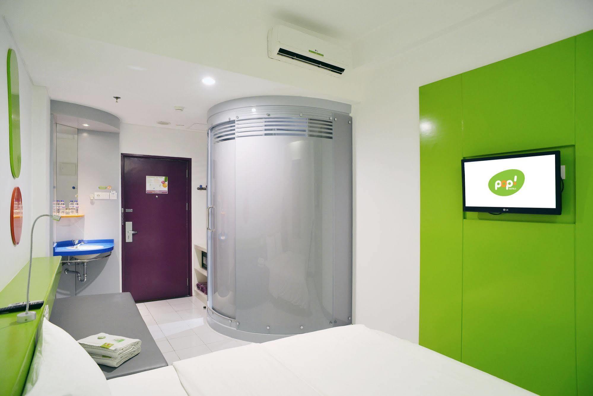 Pop! Hotel Kemang Jakarta Extérieur photo